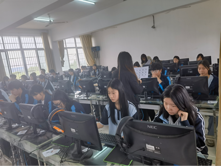 潛江市江漢中學考點 順利完成2024年普通高中學業水平合格性考試機考